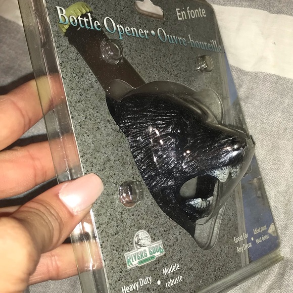 Cast Iron Bottle Opener Wall Hanger - Picture 3 of 6